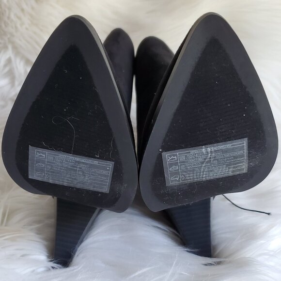 Forever 21 Black Suede Heeled Pull On Ankle Boots SZ 6 - Picture 9 of 12